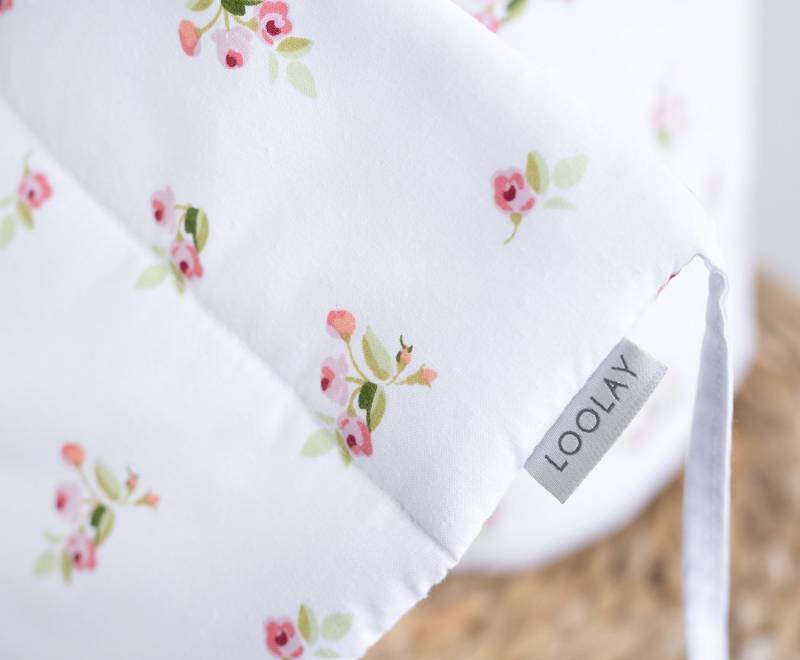 Loolay Bettnestchen ROSE Weiß BIO-Baumwolle Atmungsaktives Babybett BETTUMRANDUNG, (Modern GECHENK Ausstattung Erstausstattung für Neugeborene Mädchen, Umrandung Kopfschutz Bett Schutz Bettschlange 420, 360, 210, 180x30cm), LOOLAY® - Europäische Stoffe und Kleinserien-Nähen! Loolay Bettnestchen ROSE Weiß BIO-Baumwolle Atmungsaktives Babybett BETTUMRANDUNG, (Modern GECHENK Ausstattung Erstausstattung für Neugeborene Mädchen, Umrandung Kopfschutz Bett Schutz Bettschlange 420, 360, 210, 180x30cm), LOOLAY® - Europäische Stoffe und Kleinserien-Nähen! von Loolay