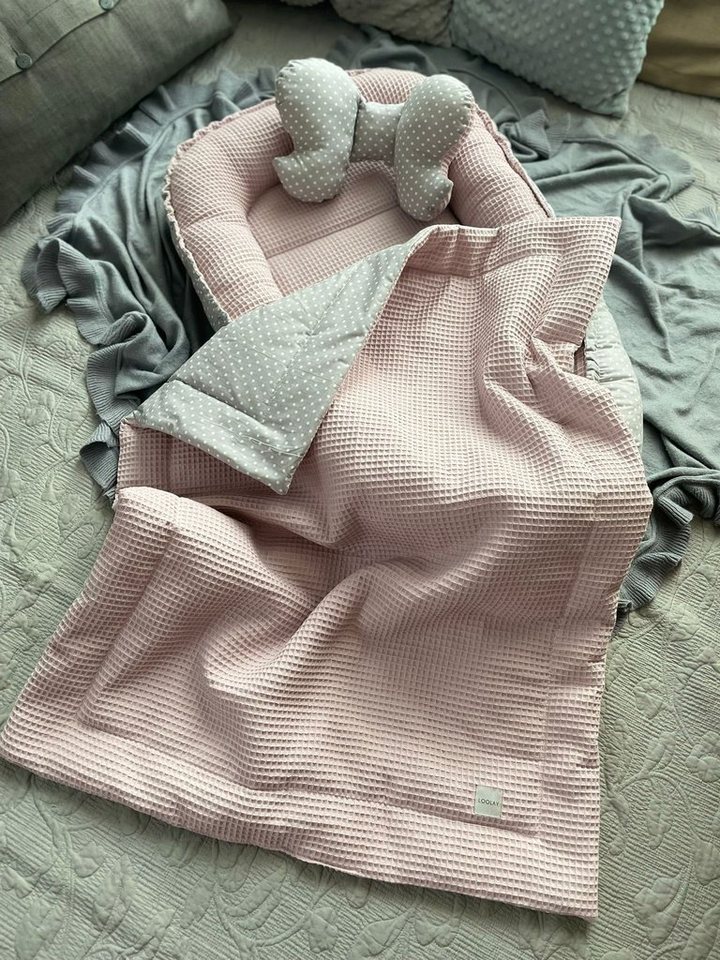 Loolay Bettnestchen WAFFELPIQUE Baumwolle BABYNEST Babykokon Neugeborene Babyaustattung, (Reisebett Nestchen SOLO/ o. in Geschenk SETS, 3-tlg., 4 Jahreszeiten ATMUNGSAKTIVER ROSA WAFFELSTOFF), 100% Europäische Stoffe und Kleinserien-Handnähen! von Loolay