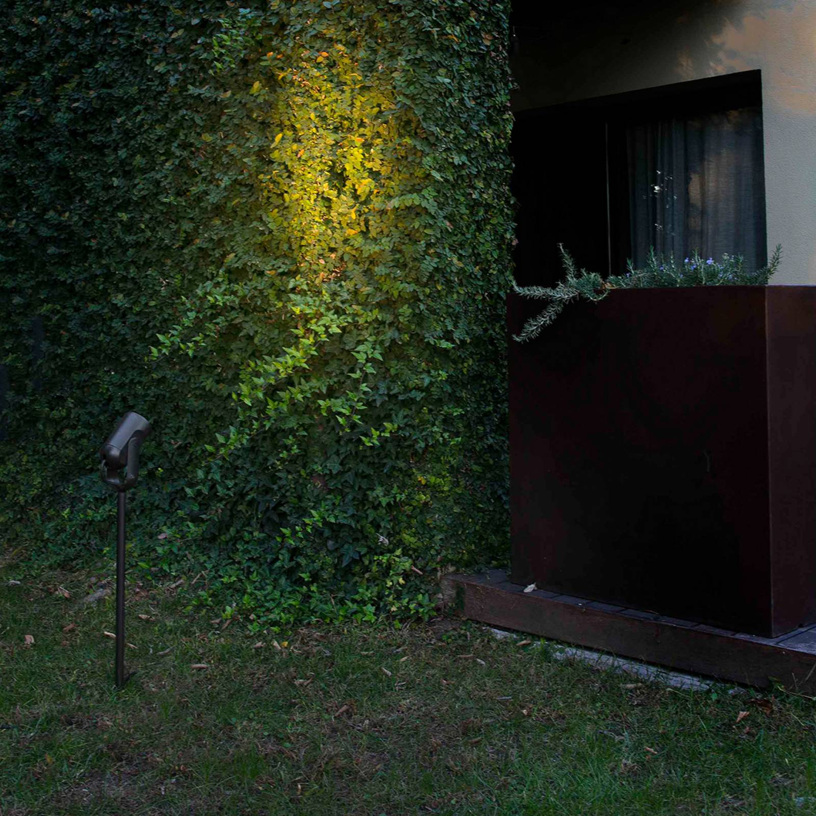 LED-Erdspießleuchte Slot, 50 cm von FARO BARCELONA