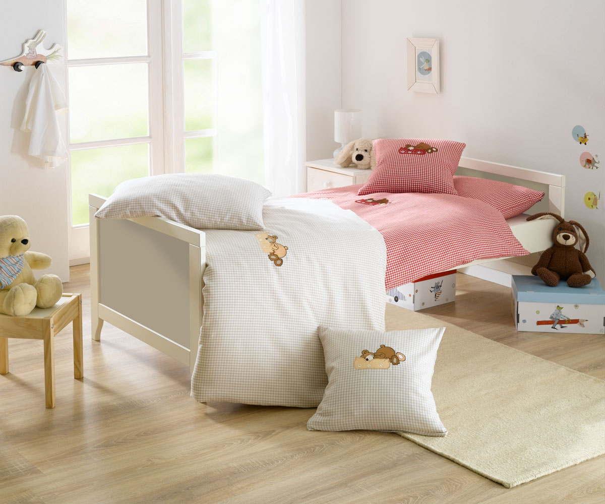Lorena Flanell Karo Kinder-Bettwäsche Bär Benno Rot Garnitur 135x200cm Lorena Flanell Karo Kinder-Bettwäsche Bär Benno Rot Garnitur 135x200cm von Lorenchen