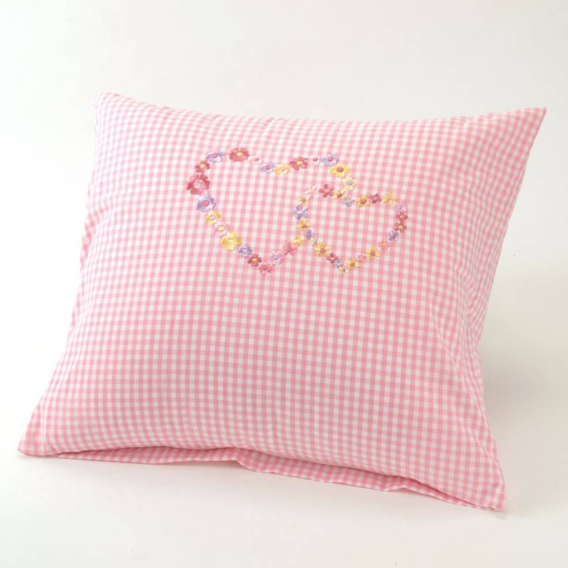 Lorena Mako-Batist Zierkissen Lilly Herzen rosa kariert mit Stickerei 40x40 von Lorenchen