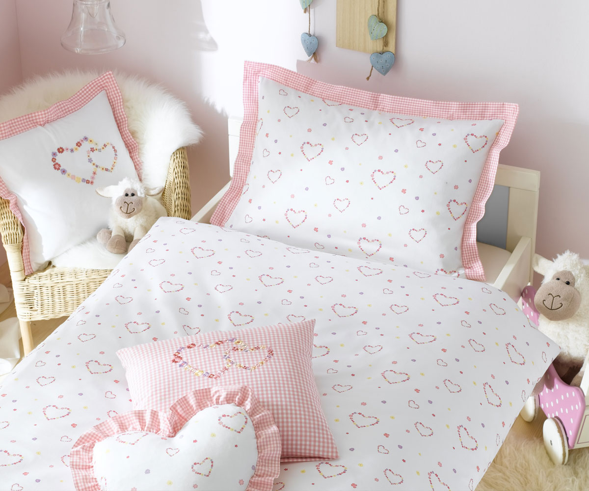 Lorena Mako-Satin Kinder-Bettwäsche Lilly Rosa Herzen Garnitur 80x80cm Lorena Mako-Satin Kinder-Bettwäsche Lilly Rosa Herzen Garnitur 80x80cm von Lorenchen