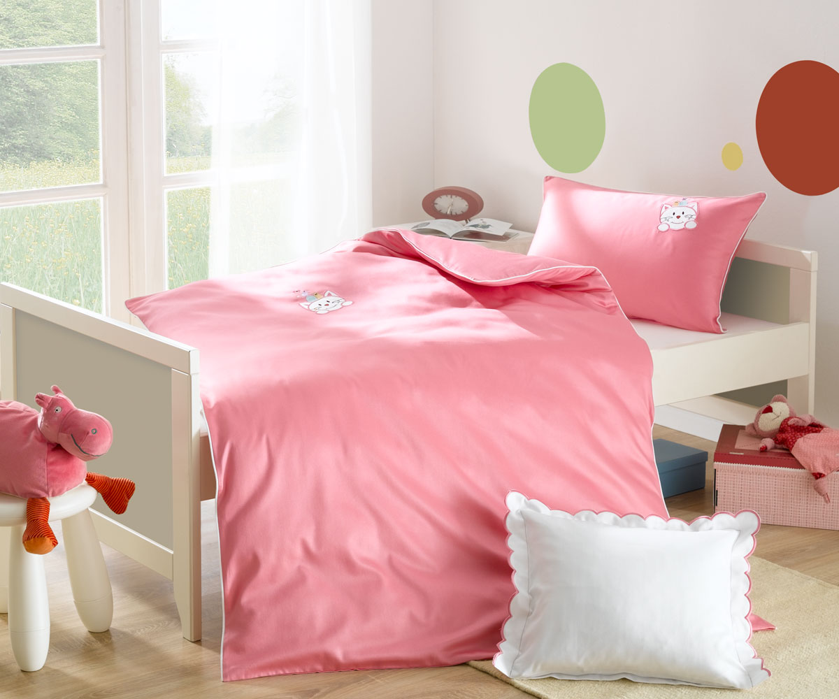 Lorena Mako-Satin Kinder-Bettwäsche Mieze Katze Rosa Garnitur 80x80cm Lorena Mako-Satin Kinder-Bettwäsche Mieze Katze Rosa Garnitur 80x80cm von Lorenchen