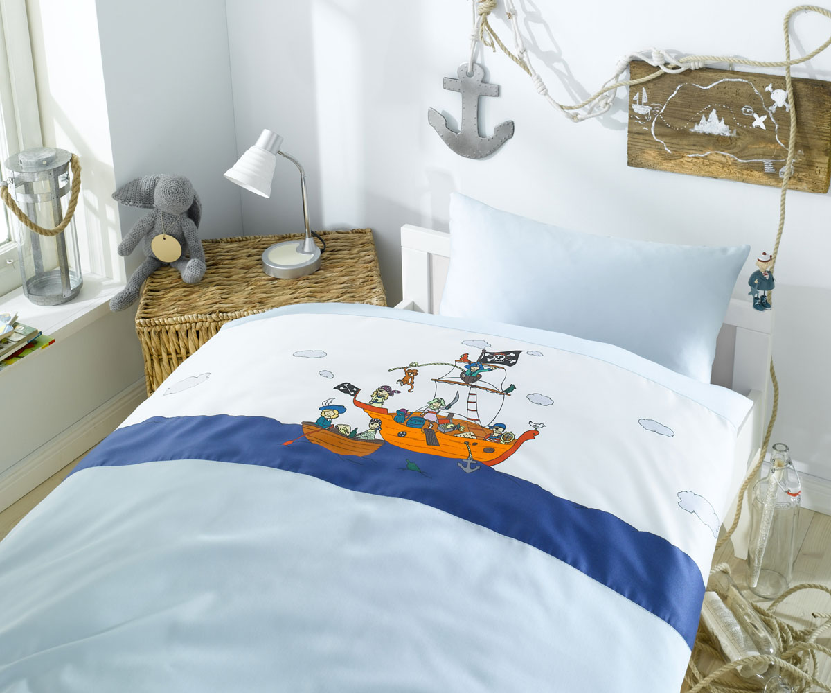 Lorena Mako-Satin Kinder-Bettwäsche Piraten Blau Garnitur 100x135cm Lorena Mako-Satin Kinder-Bettwäsche Piraten Blau Garnitur 100x135cm von Lorenchen