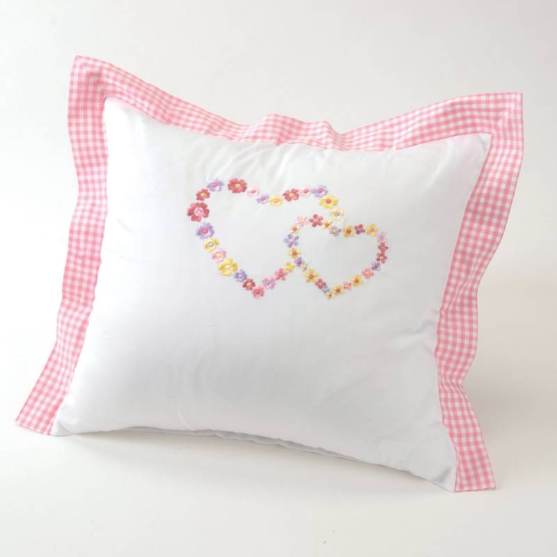 Lorena Mako-Satin Zierkissen mit Stehsaum Lilly Herzen weiß 40x40 von Lorenchen
