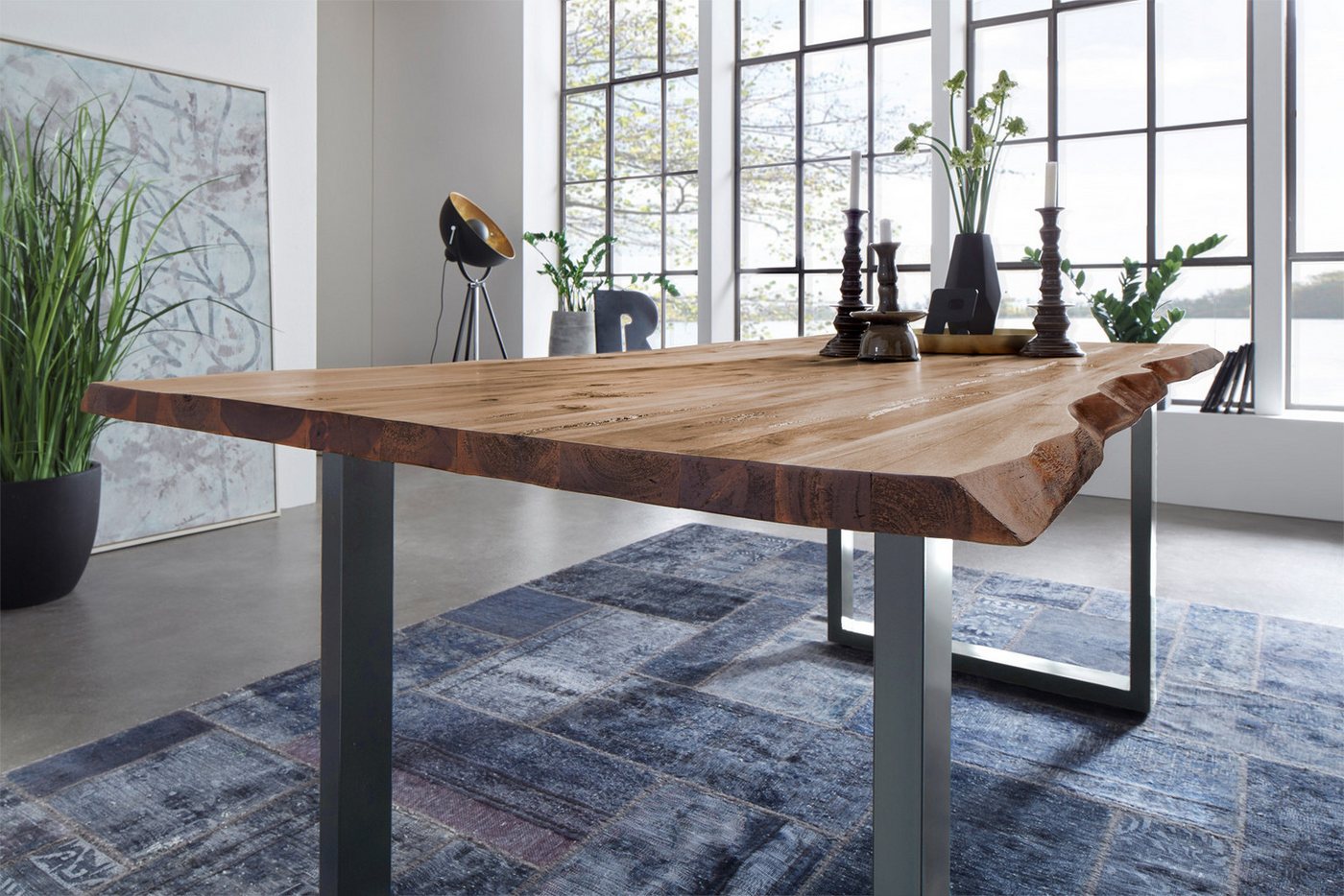 Loreno® Baumkantentisch Mephisto, Akazienholz, natürliche Baumkante, Metallgestell U-Form, bis 3 Meter von Loreno®