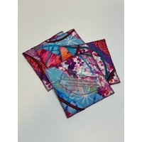 "Untersetzer 4Er-Set "Mug Rugs", Inspiriert Von Crazy Quilt, Bestickt, Verziert Und Gepolstert, Für Kaffee, Tee Getränke." "Untersetzer 4Er-Set "Mug Rugs", Inspiriert Von Crazy Quilt, Bestickt, Verziert Und Gepolstert, Für Kaffee, Tee Getränke." von LorraineAliceDesigns
