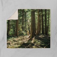Cedar Forest Sherpa Überwurf Decke, Bäume Vegan Fleece - 2 Größen von LostInNature