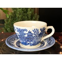 Porzellan Vintage Tasse Von Staffordshire Churchill von LostInTimeLT