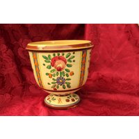 Blumentopf Mit Fuß, Keramik Übertopf, Landhauskeramik, Majolika 70Er Jahre, Blumenfensterschmuck, Bauernblumendekor von Lottekreativ