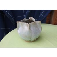 Vase, Töpferware, Keramik 80Er Jahre Handarbeit Vase, Töpferware, Keramik 80Er Jahre Handarbeit von Lottekreativ