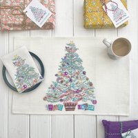 Weihnachtsbaum Leinen Tischset Handgezeichnete Festliche Tischdekoration Weihnachtsbaum Leinen Tischset Handgezeichnete Festliche Tischdekoration von LottieLaneDesigns