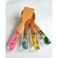 Lotusspoon Colorful Serie, Handgefertigtes Teakholz-Küchenutensilien-Set Aus 5 Teilen - Zum Kochen & Servieren von LotusspoonArtworks