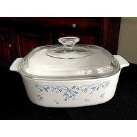 Corning Ware Pyrex Provincial Blue 2 Zwei Liter Quart Kasserolle Und Deckel A - B von LouChristieAntiques