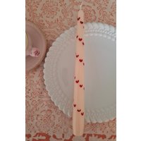 Bemalte Valentinstagskerze. Herzchen Kerze. Kerze Zum Valentinstag. Valentinstag Taper Herzen Bemalte Bemalte Valentinstagskerze. Herzchen Kerze. Kerze Zum Valentinstag. Valentinstag Taper Herzen Bemalte von LouandCoCandles