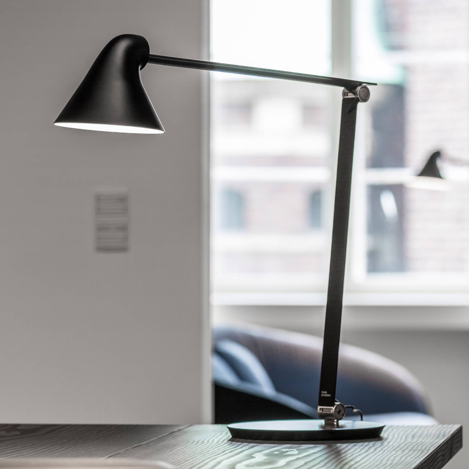 Louis Poulsen NJP Tischlampe Fuß 3.000K schwarz Louis Poulsen NJP Tischlampe Fuß 3.000K schwarz von Louis Poulsen