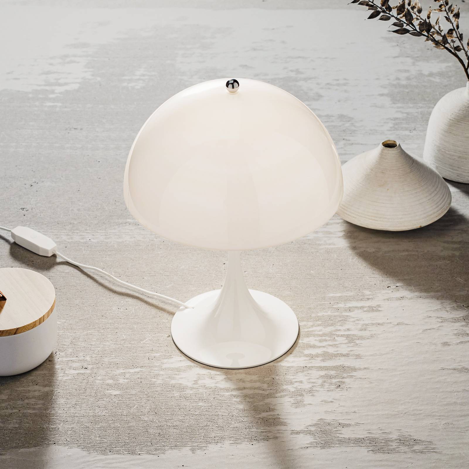 Louis Poulsen Panthella Mini Tischlampe opal von Louis Poulsen