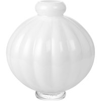 Vase Balloon 01 opal white von Louise Roe