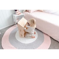 Handgefertigte Wolldecke Aus Sehr Weicher 100% Baumwolle in Rosa, Grau + Weiss Für Mädchen Und Jungen Handgefertigte Wolldecke Aus Sehr Weicher 100% Baumwolle in Rosa, Grau + Weiss Für Mädchen Und Jungen von LoveIndiLou