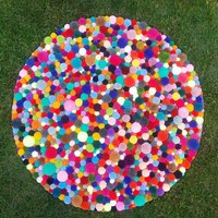 80 cm Teppich Aus Pompons, Handgefertigt. Wählen Sie Eine Farbe Unserer Palette von LoveKulkowepomponyPL