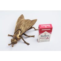 Vintage Tobacciana Aschenbecher Messing Rauch Dekor Fliegen Insekt Wespe Hollywood Regentschaft Geschenk Für Raucher Trinket Box Flip Top Metall Haus von LoveUssrVintage
