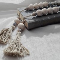Große Perlengirlande Aus Holz Mit Quasten Boho Dekor, Kaffeetisch, Regal, Moderner Bauernhausakzent von LoveandBeYoungDecor