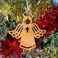 Religiöser Engel Weihnachtsbaumschmuck Aus Holz - Wunderschöner Weihnachtsschmuck in Eiche, Nussbaum Kirschholz Oder Silber, Gold, Rot, Grün Glitzer von LovebyLaser