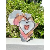 Fragiles Herz Abstrakt Afrika - Rosenquarz Und Weißes Resin Holz Wandkunst von LoveelyWoodArt