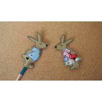 Hasen Stiftefigur, Hase Ornament, Ostern Geschenkidee, Maschinenbestickte Bleistift Dekoration, Filz Osterdekoration Hasen Stiftefigur, Hase Ornament, Ostern Geschenkidee, Maschinenbestickte Bleistift Dekoration, Filz Osterdekoration von LovelyPerfectStyle