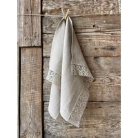 Naturgraues Leinen Geschirrtuch Spitze Stonewashed Mit Wunderschöner Leinenspitze Burlap Vintage Style von Lovetosleep