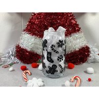 Lebkuchen Zuckerstange Bierd Dose Glas | Personalisiertes 16 G. Weihnachtsglas Set Glastasse Geschenkidee Urlaubstasse Lebkuchen Zuckerstange Bierd Dose Glas | Personalisiertes 16 G. Weihnachtsglas Set Glastasse Geschenkidee Urlaubstasse von LovingArtsCo