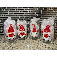 Wichtel Bierkanne Glas Set | Personalisiertes 16 G. Valentinstag Glastasse Geschenkidee von LovingArtsCo