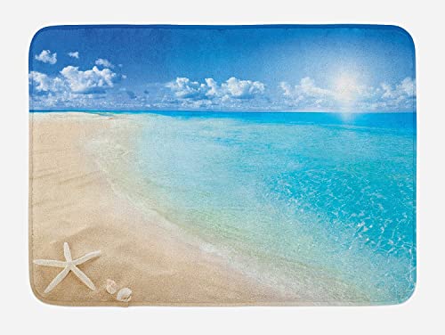 Alfombrilla de baño de playa, playa de verano soleado con cielo despejado, conchas marinas, estrellas de mar, nubes, imagen acuática, alfombrilla de decoración de baño de felpa con respaldo antidesliz von Lsjuee