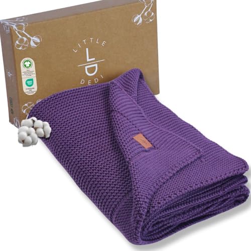 Little Dedi Temperatur-regulierende Strickdecke aus Bio-Baumwolle, GOTS-Zertifiziert, 80x100 cm. Weinbeere – Ideal als Kuscheldecke und in eleganter Geschenkbox für Babys, Atmungsaktiv von Little Dedi