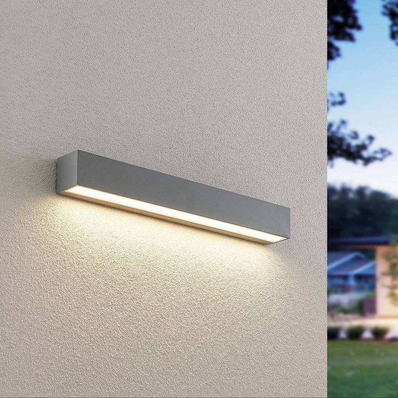 Lucande LED-Außenwandlampe Lengo, 50cm, silber, down, 3.000K von LUCANDE
