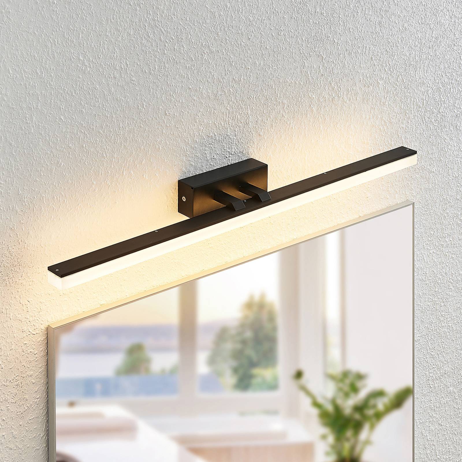 Lucande Lisana LED-Wandleuchte, IP44, 75 cm von LUCANDE