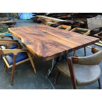 Custom Order Dunkelbrauner Nussbaum Tisch - Live Edge Slab Tisch-Esstisch Couchtisch-Küchentisch-Matte Tisch-Massivholz-%100 Handmade von LucarellaWoods
