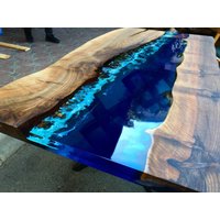 Custom Order Nussbaum Holz Fluss Tiefblau Küstendesign Aquarium Epoxy Tisch-Meer-Resin Tisch-Esstisch Tisch-Couchtisch-Ozean-%100 Handmade von LucarellaWoods