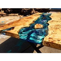 Personalisierte Pappel Holz Blue Green River Epoxy Tisch- Esstisch - Küche Und Esszimmer -Kaffeetisch -Bürotisch-Live Edge-%100 Handmade von LucarellaWoods