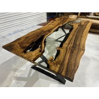 Spezialanfertigung Live Edge Special Walnuss Holz Transparent Clear Epoxy Tisch-Couchtisch-Esstisch-Küchentisch-Beistelltisch-%100 Handmade von LucarellaWoods