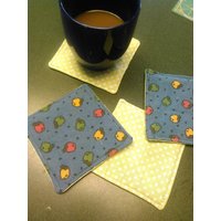 Set Aus 4 Apple Und Grün Kariertem Stoff Untersetzer von Lucary