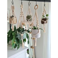 Mini Blumenampel Kleiner Makramee Macrame Boho Hängeampel Dekoration Pflanzenhänger Vanlife Van Camper von LuciForPlants