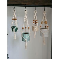 Mini Blumenampel Kleiner Makramee Macrame Boho Hängeampel Dekoration Pflanzenhänger Vanlife Van Camper von LuciForPlants