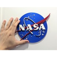 Nasa Logo Plaque Fleischbällchen 9-15 ", Tolles Geschenk An Der Wand Montierbar, Schreibtischständer, Details Mit Tiefe Montageband 3D Gedruckt von LuckeyLoot