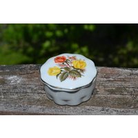 Mid Century Dekor. Japan-Porzellan-Schmuck-Box. Keramik-Andenken-Box Mit Deckel Backen. Gelbe Und Rote Rosen. Ringschale. -Vbc43 von LuckiestDuck2