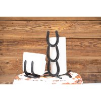 Küchenset - Papierhandtuchhalter Und Serviettenhalter Set Pferdeschuhkunst Pferdeschuh Dekor Schwarzes von LuckyShoeCreation