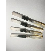 Antiker Satz Von 4 Towle Messer Perlmuttgriff Seltene Marke Buttermesser Dessert von LucysMidCentury