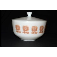 Federal Glass Glaswaren 2.5 Qt Sonnenblume | Braune Blumen Auflaufform Rührschüssel Servierschüssel Milchglas Vintage Deckel Angeschlagen Ot von LucysMidCentury