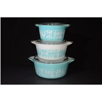 Pyrex Amish Butterprint Cinderella Auflaufform Set Mit Deckel Milchglas Vintage 473 474 475 1970Er Jahre Pyrex Kasserolle Ot von LucysMidCentury