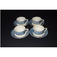 Blue Currier & Ives Fine China Porzellan Set Von 4 Flachen Teetassen Und Untertassen Usa Transferware Tasse von LucysMidCentury